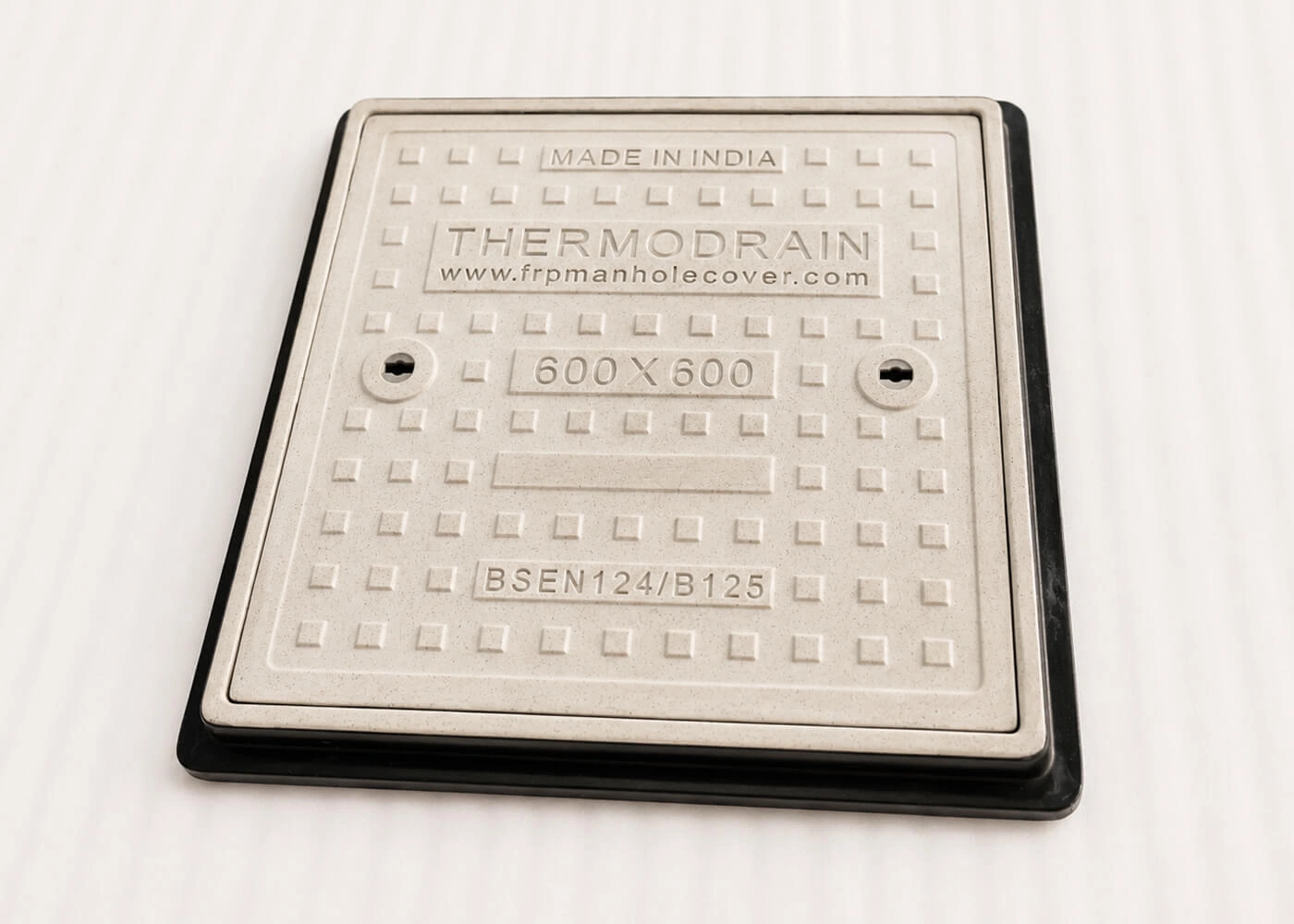 solid-top-manhole-covers-with-frame